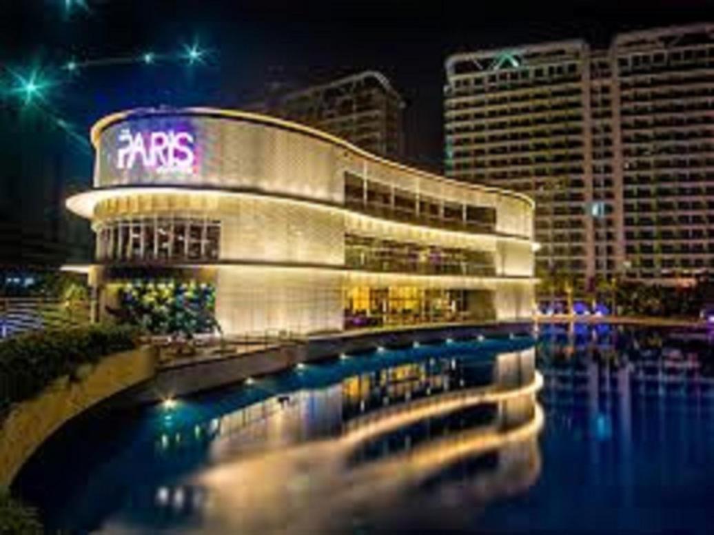 Azure Urban Resort A4 Near Airport Mall With Wavepool Paranaque City Exterior photo